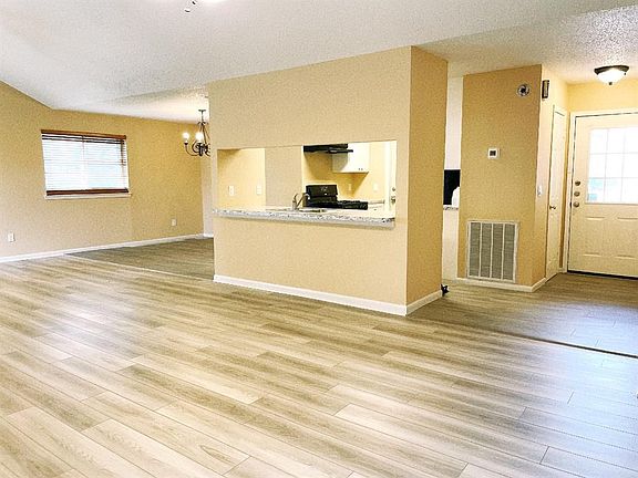 5th image of 6750 Prairie Village Dr