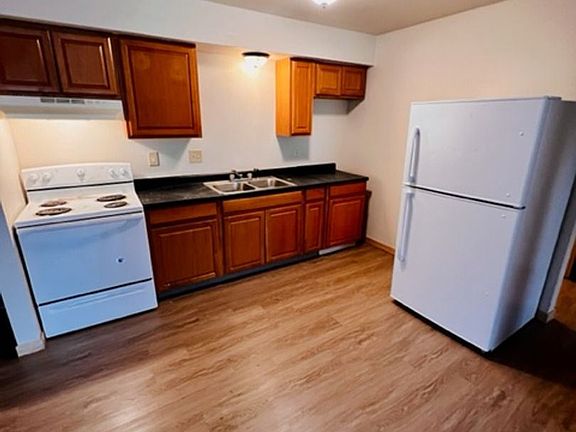 5th image of 9900 W Fond Du Lac Ave #10046512