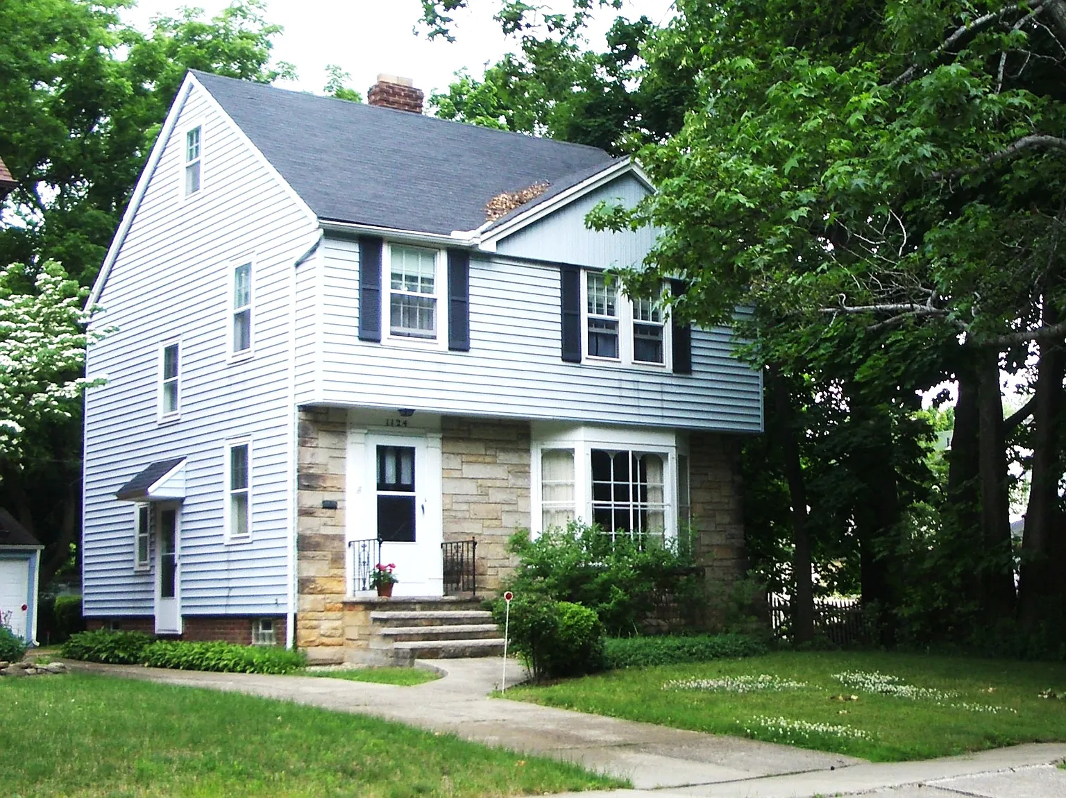 1124 Brentwood Rd photo 1