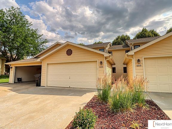 2nd image of 605 NW 20th St #34