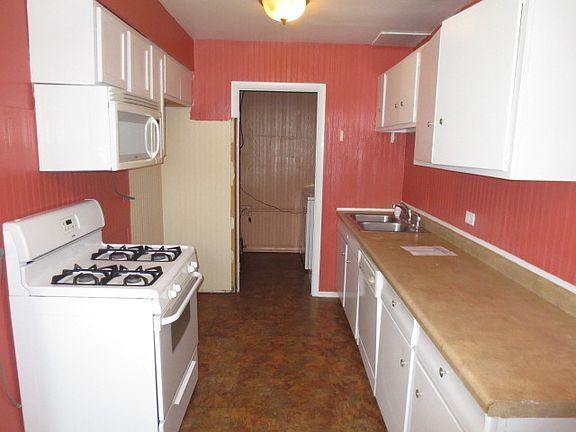 5th image of 181 W Berkley Ln