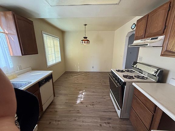 3rd image of 117 Dumbarton Ave