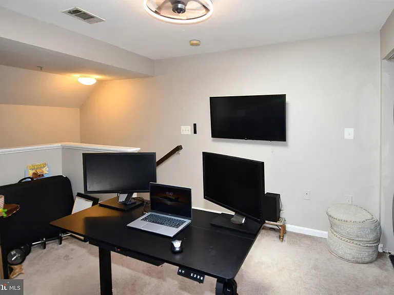5121 Travis Edward Way #J — Photo 22