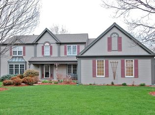 222 Hilltop Ln, Dundee, IL 60118