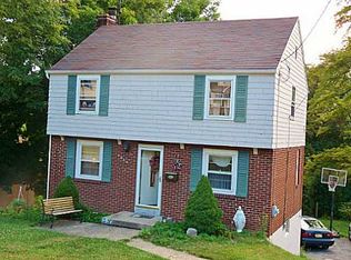 5664 Valleyview Dr, Bethel Park, PA 15102