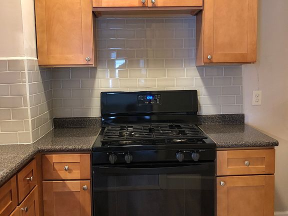 3rd image of 487 N Front St APT 3S