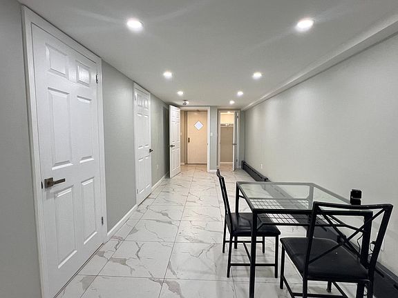 4th image of 251 E 46th St Floor 1
