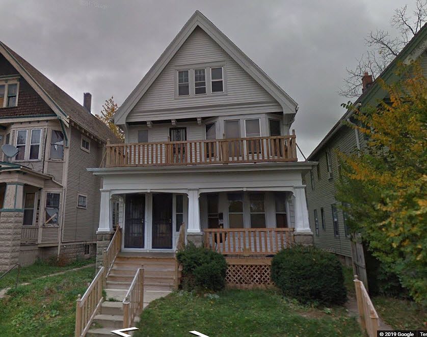 2524 N 39th St, Milwaukee, WI 53210 Zillow