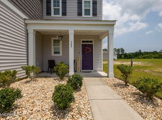 302 Crayfish Ct, Peletier, NC 28584