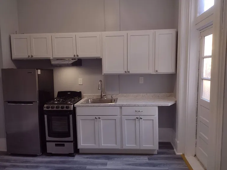 251 State LLC — Photo 7