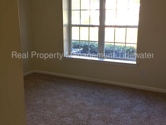 4th image of 2547 Old Greenbrier Rd