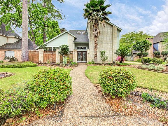 3rd image of 12010 Moorcreek Dr
