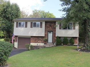 3898 Witham Woods Dr, Cincinnati, OH 45245