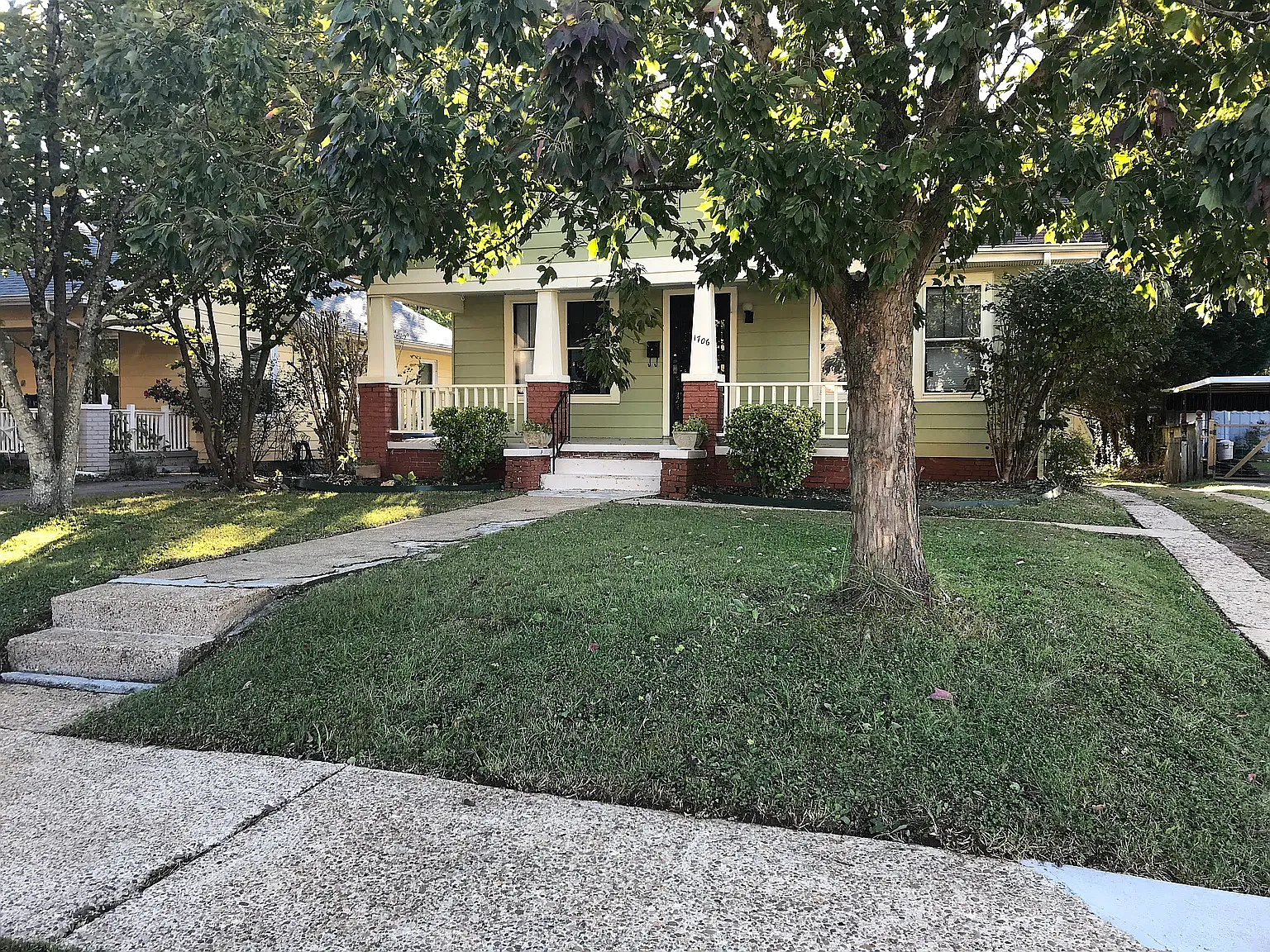 1706 Chicago Ave — Photo 4