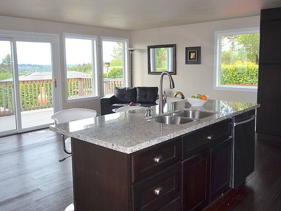 3rd image of 3115 N Narrows Dr