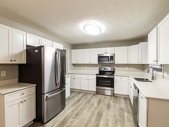 5th image of 3079 Fox Chase Ct
