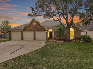 11 Crestview Trl, Houston, TX 77082