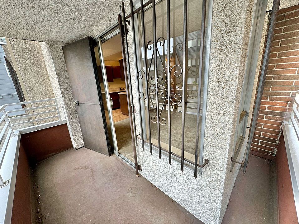 1st image of 117 12th Ave E #203