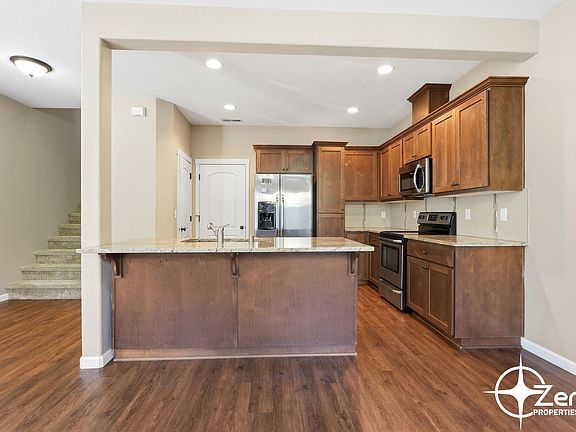 5th image of 4316 NE 34th Cir