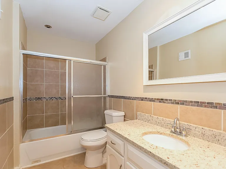 6490 N Delta Ave — Photo 16