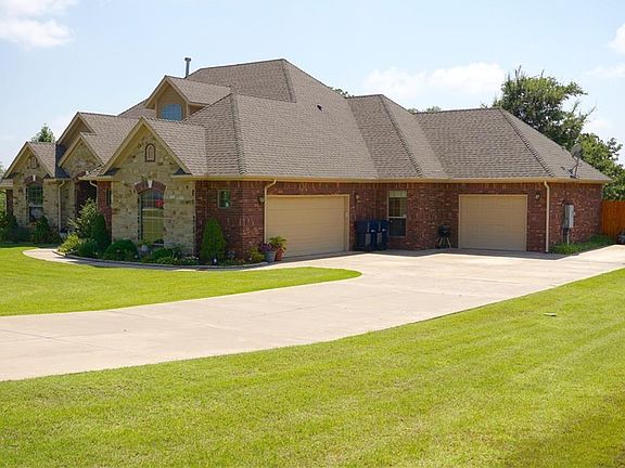 4th image of 5801 Lost Deer Dr