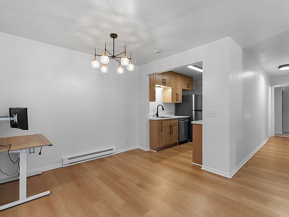 5th image of 1937 S 124th St