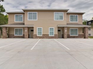 927-931 Fremont St #418-420, Manhattan, KS 66502