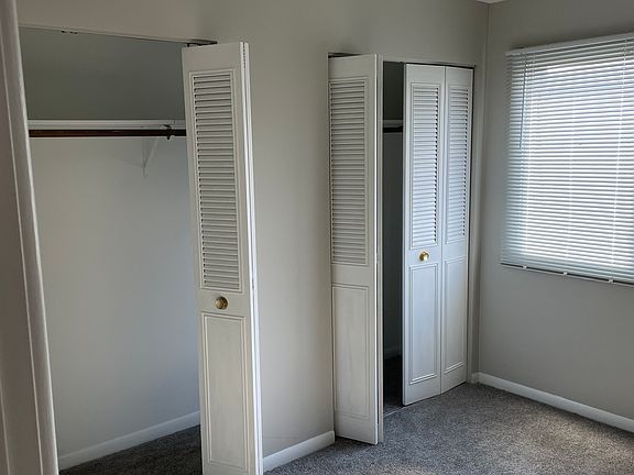 5th image of 10701 S Keating Ave #3
