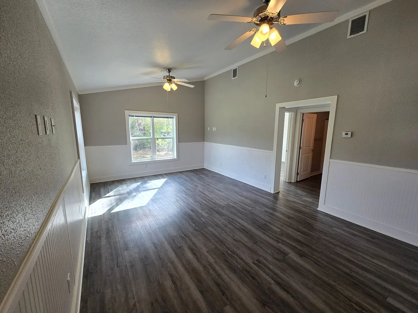 College Station (Karnes City Cottages) - 3 Bedroom - 2 Bath - House - West of Easterwood Airport — Photo 3