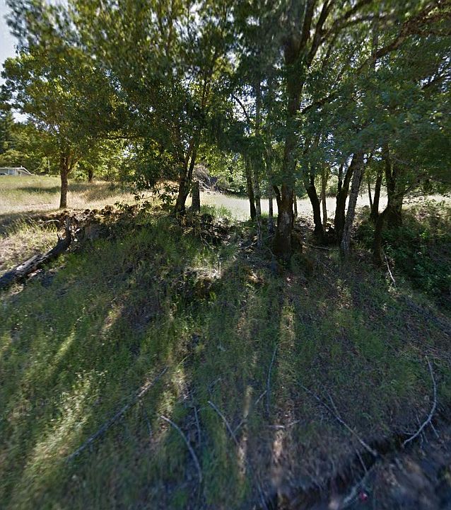 1st image of 2521 Peacock Dr