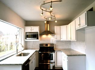 2002 Meadfoot Rd, Carrollton, TX 75007