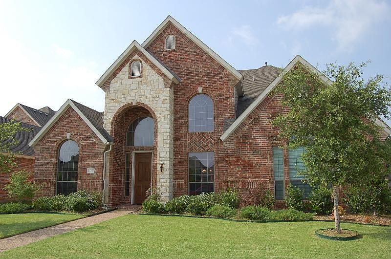 1st image of 517 Sophie Ln