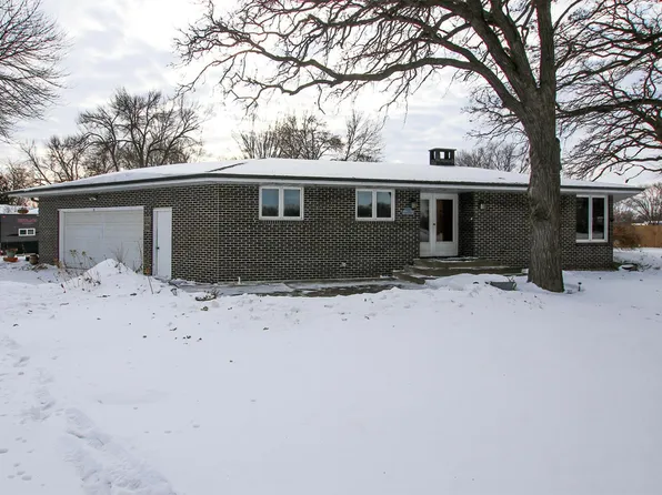 1020 Roberts Rd SW, Hutchinson, MN 55350