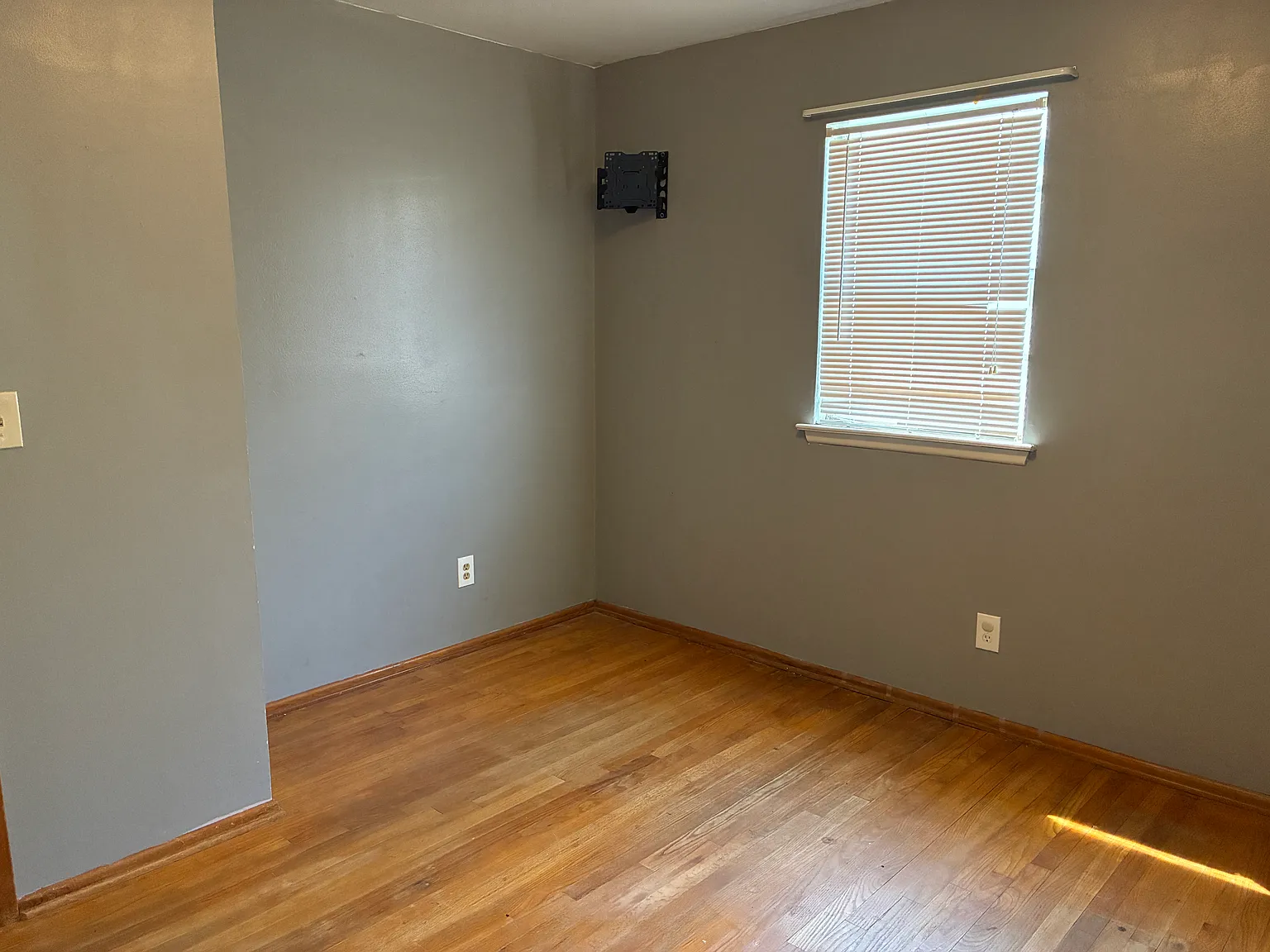 3 bed, 1152 sqft, $1,200 — Photo 3