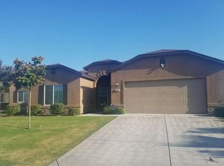 307 Derbyshire Dr, Bakersfield, CA 93307