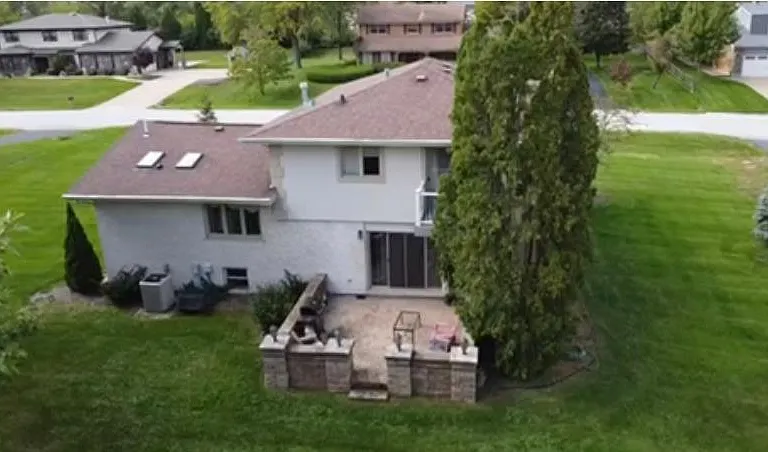 Meadowlark Dr — Photo 2