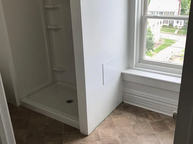 512 W Main St #31 — Photo 12