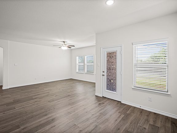 3rd image of 6036 Tudor Pl