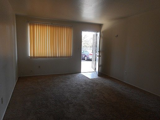 3rd image of 4621 El Camino Ave APT 7