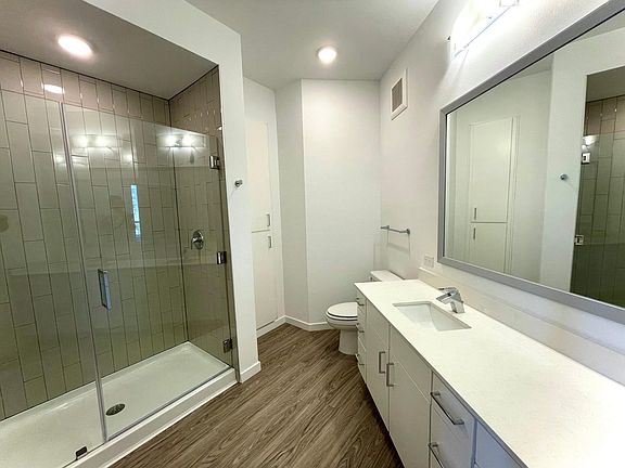 5th image of 527 N Logan St #216
