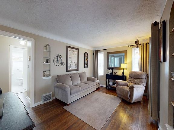 5th image of 4815 Montauk Ave