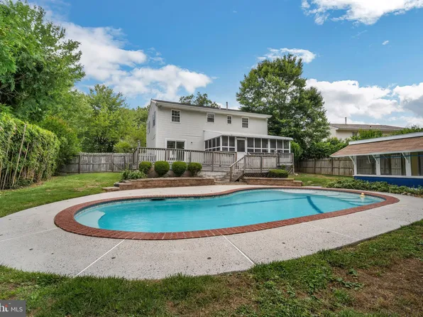 121 Jennifer Way, Upper Chichester, PA 19061