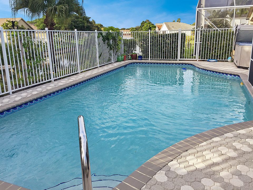 2nd image of 152 Hammocks Dr