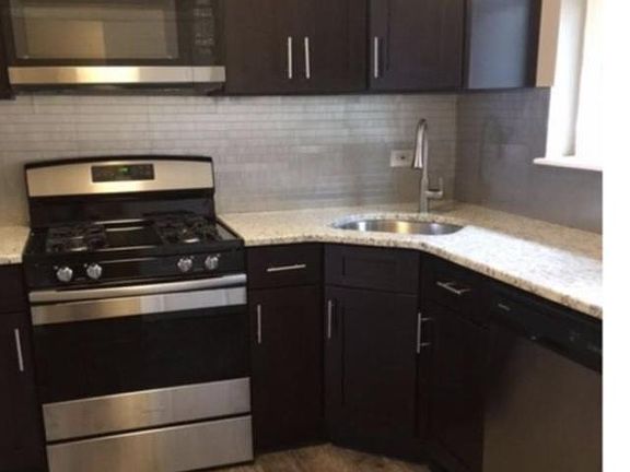 5th image of 2633 S Watts St
