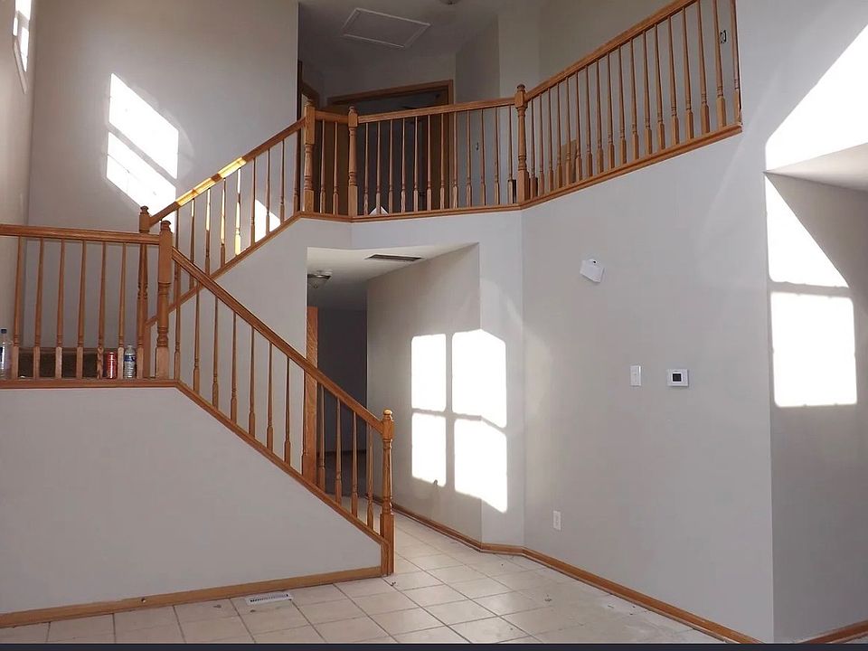 2nd image of 21706 Ivanhoe Trl