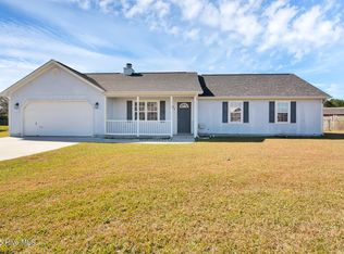 402 Sumrell Way, Hubert, NC 28539