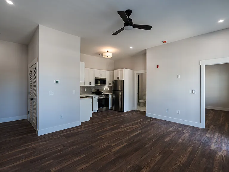 Seven 50 MLK — Photo 15