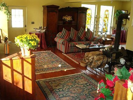 1st Floor half Livingroom