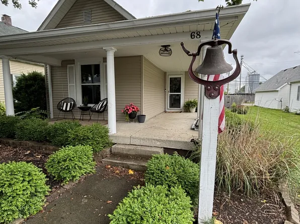68 S Carlisle St, Bargersville, IN 46106