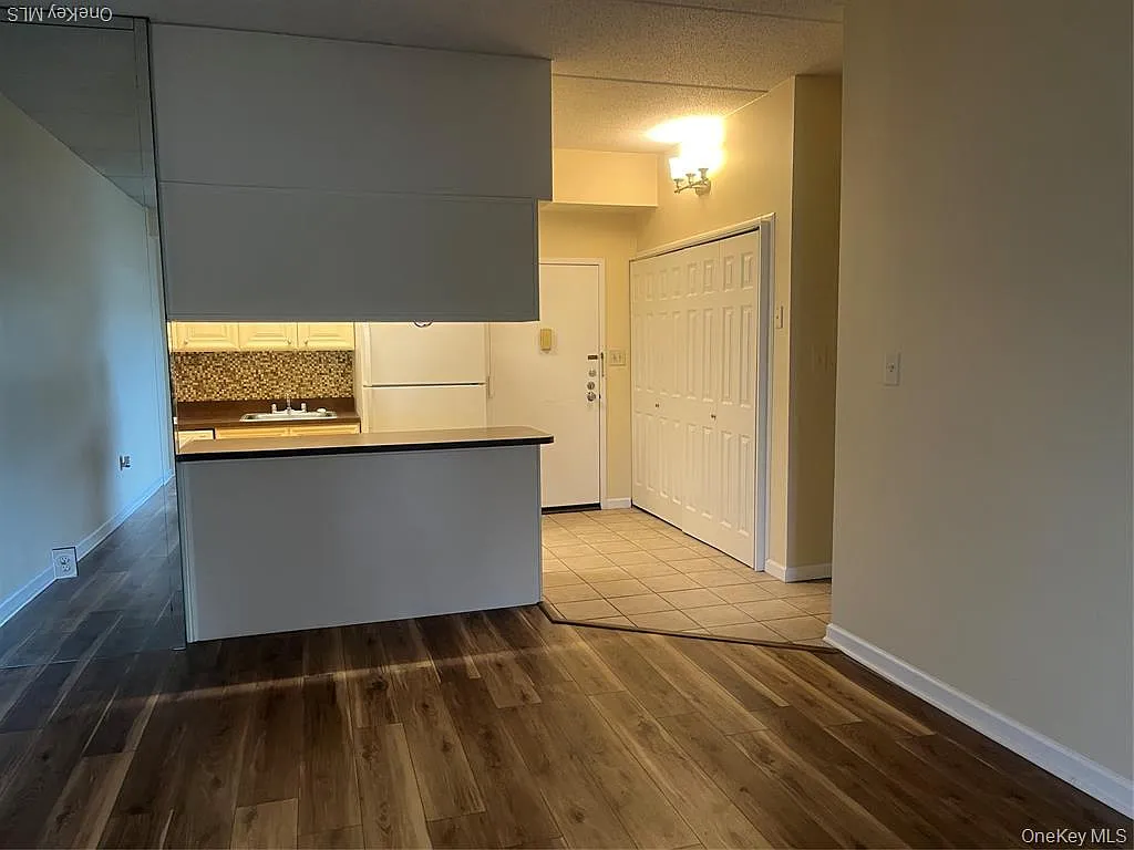 1 bed, 1.0 bath, 1200 sqft, $2,990 — Photo 4